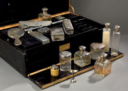 Nécessaire de voyage d'époque Napoléon III....