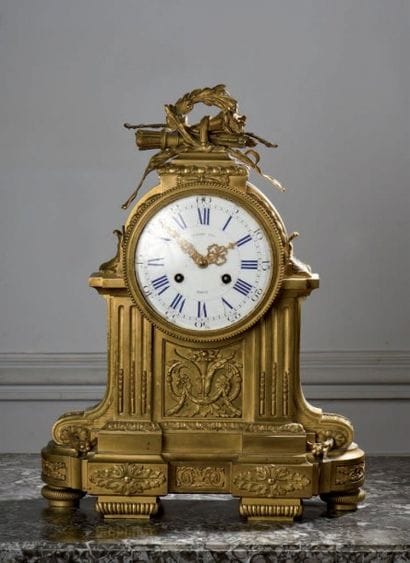 Pendule borne de style Louis XVI par Raingo...