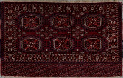 Tapis Juval Tekke, Asie Centrale. Décor composé...