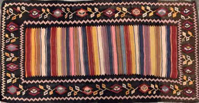 Kilim anatolien, Turquie. Décor du champ...