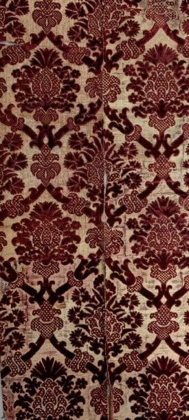 Velours ciselé, Italie, Florence, XVIe siècle....