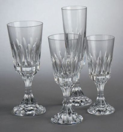 BACCARAT
Service de verres en cristal, modèle...