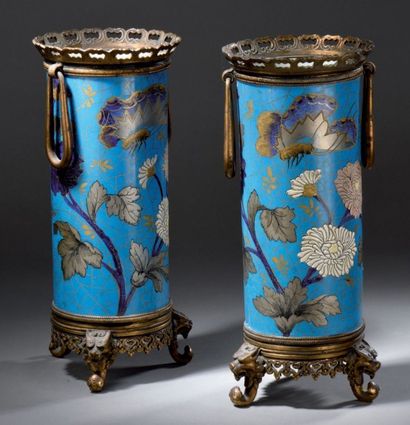 Paire de vases tubulaires en céramique de...