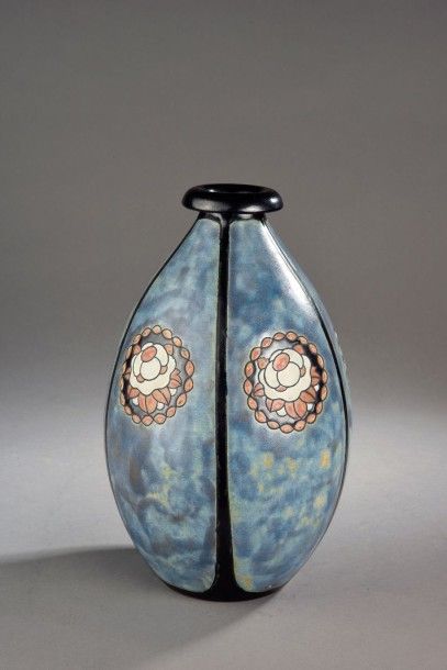 Charles CATTEAU (1880-1966)
Vase ovoïde élancé...