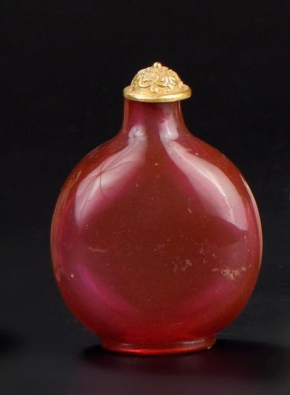 Tabatière en verre rouge violacé Chine De...