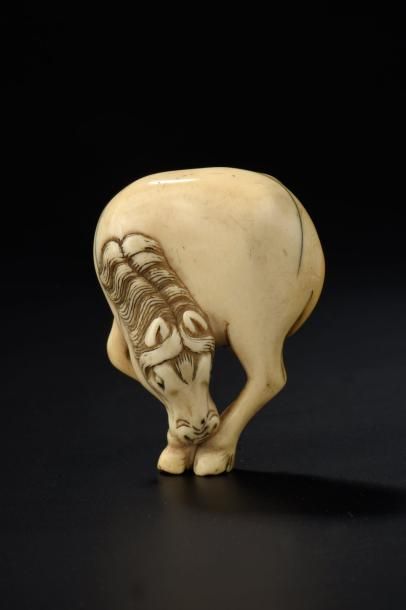 Netsuke en ivoire Japon, XIXe siècle Représentant...
