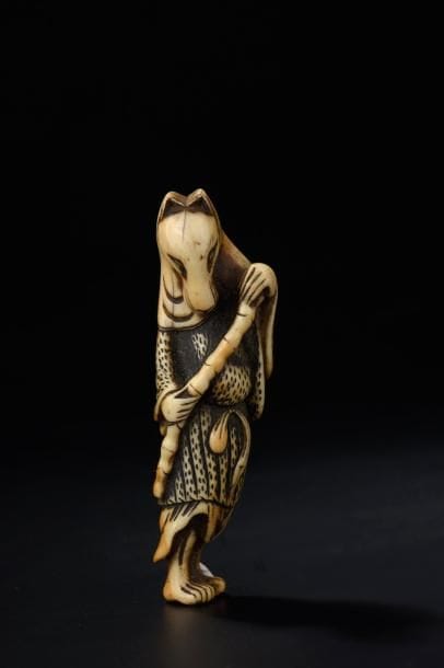 Netsuke en ivoire Japon, XVIIIe siècle Hakuzosu,...