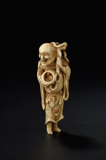 Netsuke en ivoire Japon, fin du XVIIIe -...