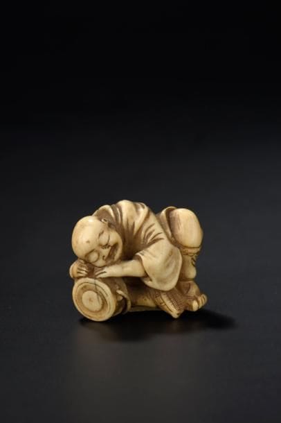 Netsuke en ivoire Japon, début du XIXe siècle...