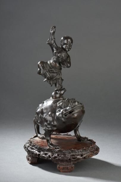 Brûle-parfum en bronze Chine, XVIIe - XIXe...