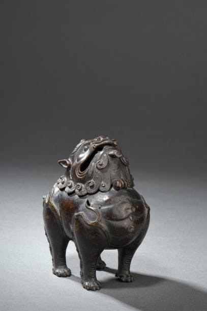 Brûle-parfum en bronze Chine, époque Ming,...
