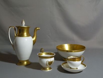 Partie de service à café blanc et or époque...