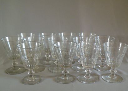 Lot de verres en cristal et verre comprenant...