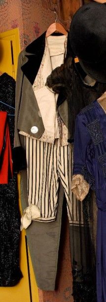 Costume d'incroyable composé d'une culotte...