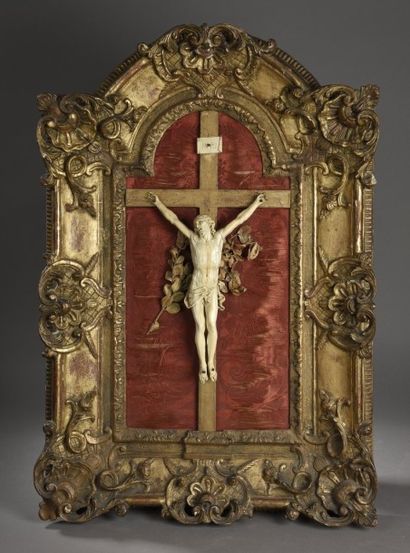 Christ en ivoire sculpté d'époque Louis XV....