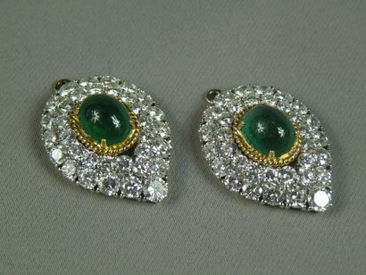 Paire de pendants d'oreille composés d'un...