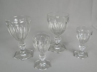 Partie de service de verres en cristal du...