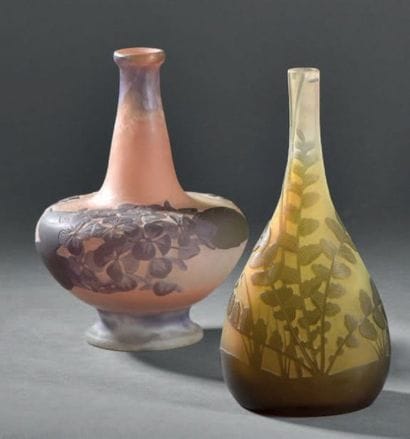 Lot de deux vases Gallé à décor de feuilles...