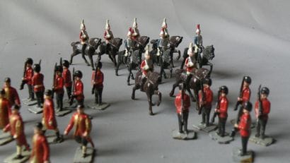 DIVERS

Lot demi-taille: Garde britanniq...