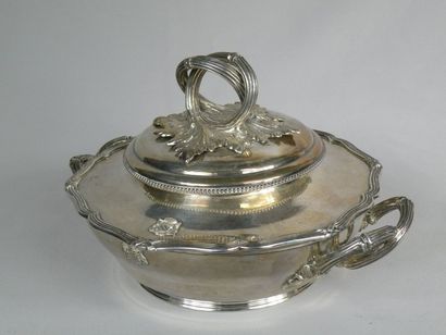 Légumier couvert en argent, fin du XIXe siècle.
Les...