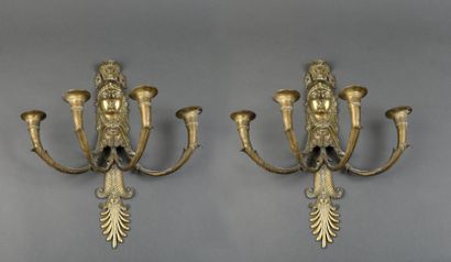 Paire d'appliques en bronze ciselé d'époque...