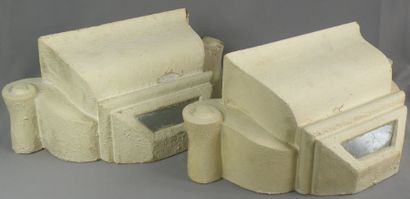 Paire d'appliques en plâtre, vers 1930-1940
H....