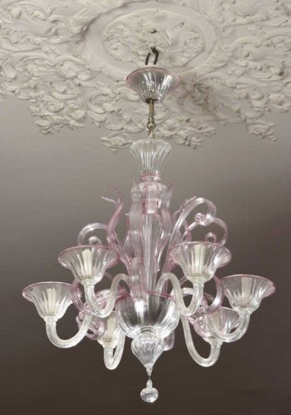 Lustre en verre de Murano
A six lumières...