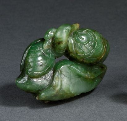 Groupe en vert épinard sculpté
Chine, Dynastie...
