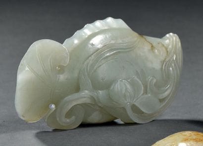 Groupe en jade céladon sculpté
Chine, Dynastie...