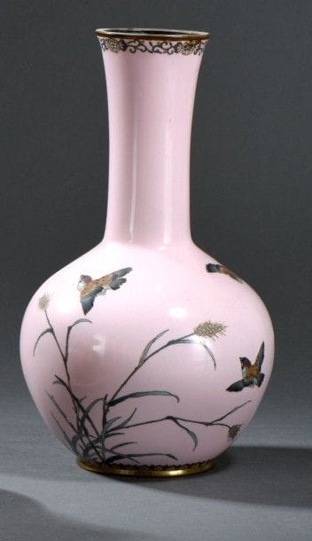 Vase en cuivre et émaux cloisonnés
Japon,...