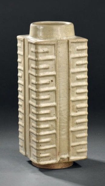 Vase en céramique émaillée ocre, Cong
Chine,...