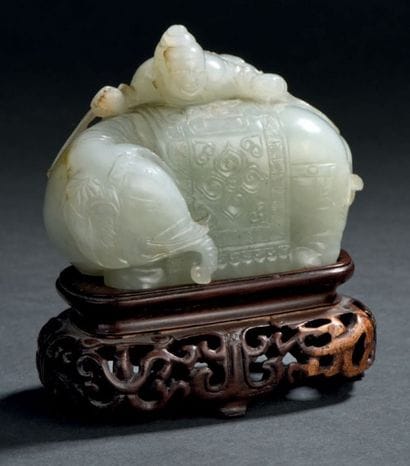Groupe en jade céladon pâle sculpté
Chine,...