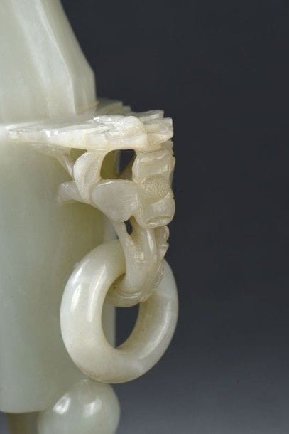 Brûle parfum tétrapode couvert en jade céladon...