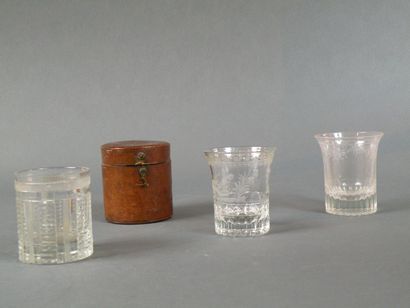 Trois verres gravés du début du XIXe siècle,...