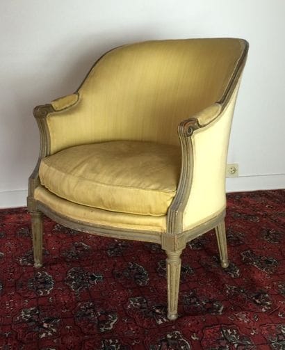 Bergère à dossier gondole de style Louis...