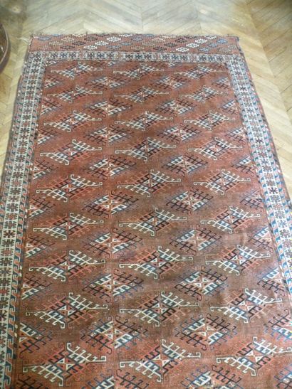 Tapis Caucase en laine et soie

234 x 130...
