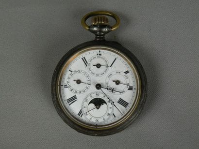 Montre de poche en acier avec face de lune,...