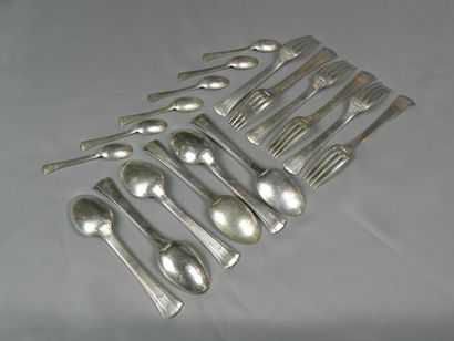 PUIFORCAT

Ménagère de table en argent 
Elle...
