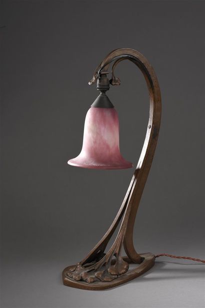 Edgar BRANDT (1880-1960) & DAUM
Lampe de...