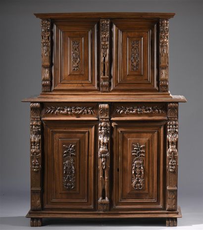 Armoire en deux corps, Val de Loire, XVIIe...
