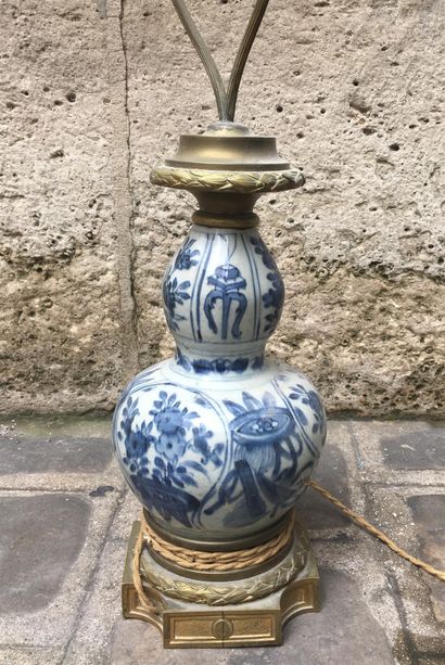 Vase double gourde en porcelaine bleu blanc
Chine...