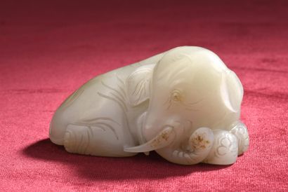 Statuette d'éléphant en jade blanc et rouille
sculpté
Chine
Représenté...