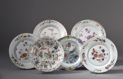 Cinq assiettes en porcelaine Famille Rose
Chine,...