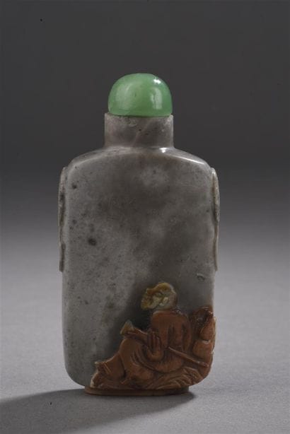 Tabatière en agate
Chine, fin du XIXe siècle
Sculptée...