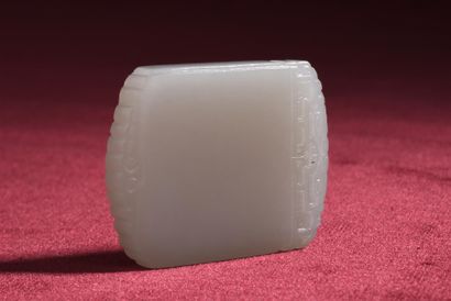 Pendentif en jade blanc
Chine
Rectangulaire,...