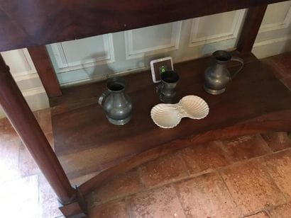Lot d'étains et chauffe-plat en métal ar...
