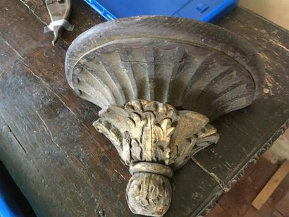 Console en bois sculpté, XVIIIe siècle
