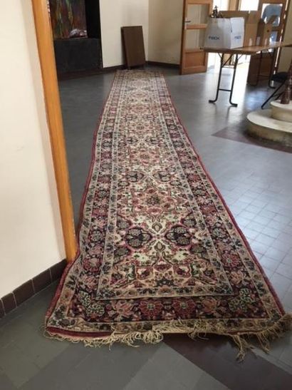 Tapis galerie, Iran, XXe siècle
720 x120...