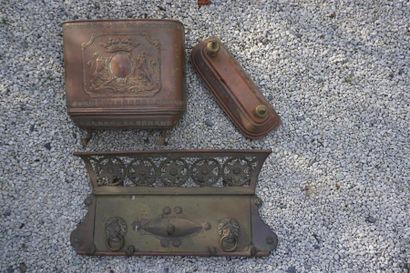 Fontaine et son bassin et porte-serviettes...