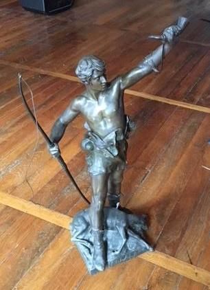 Eugène Marioton (1857-1933)
L'hallali
Bronze
Signé
H....